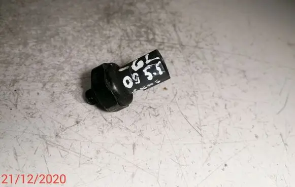 Mercedes-Benz GL X164 Air conditioning (A/C) pressure sensor 0045-429018