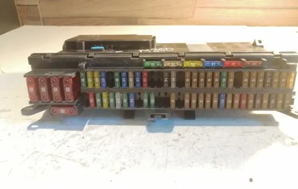 BMW X5 E53 Fuse module 8380409