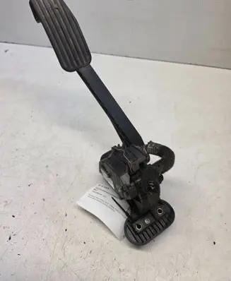 Volvo S80 Accelerator throttle pedal 30636004