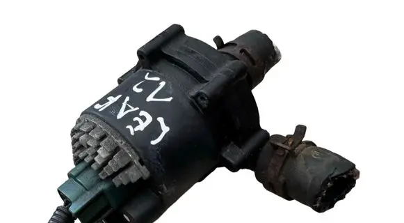 Nissan Leaf I (ZE0) Electric auxiliary coolant/water pump 