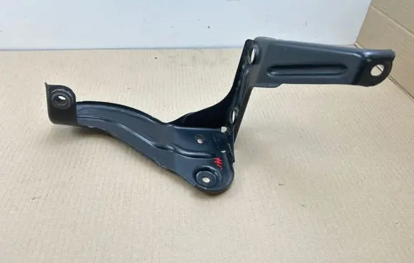Audi A6 Allroad C6 Intercooler pipe mounting bracket 4F0145813F