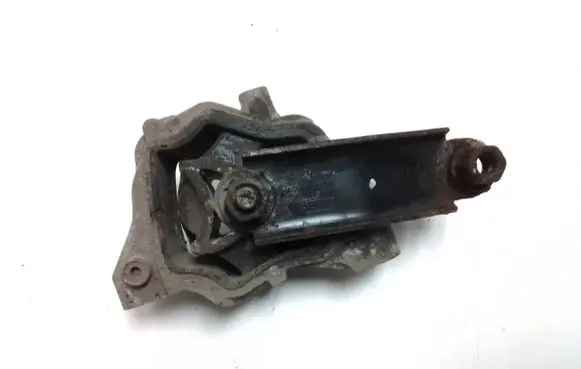Volvo XC60 Engine mount bracket 30748173