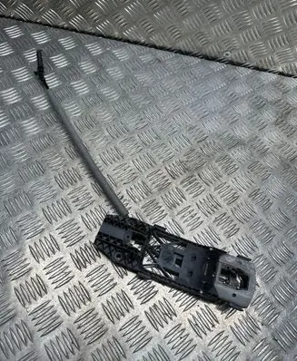 Front door exterior handle/bracket