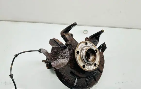 Volkswagen Cross Polo Front wheel hub