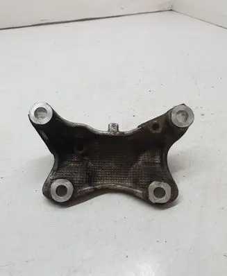Honda CR-V Engine mounting bracket 90SWY