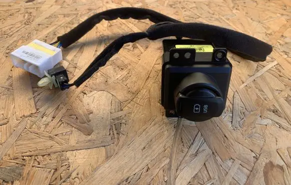KIA Sportage USB socket connector 96125C5010 84619C5010 BK84619C5010