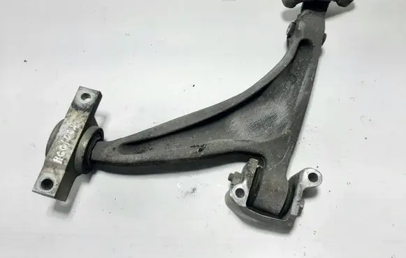 Volvo XC60 Front lower control arm/wishbone 