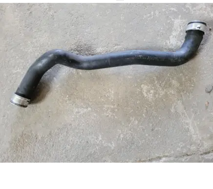 Mercedes-Benz CLS C219 Intercooler hose/pipe A2115015382