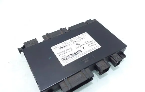 Mercedes-Benz SLK R171 Seat control module A2118700526 05022306