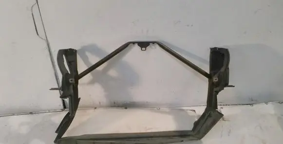 Radiator support slam panel bracket