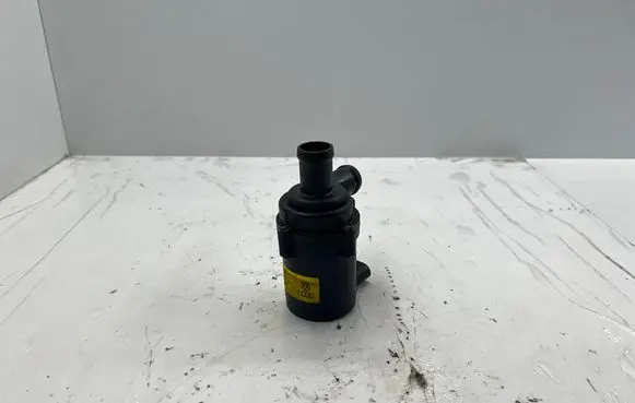 Volkswagen Touareg II Electric auxiliary coolant/water pump 7L0965561L