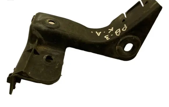 Rear bumper mounting bracket