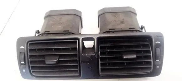 Volvo V50 Dash center air vent grill Y01145