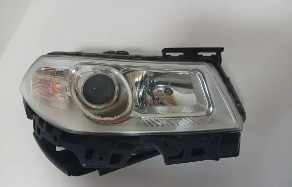 Renault Megane II Headlight/headlamp 8200412742F 89312740