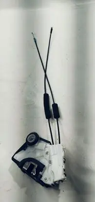 Subaru Outback (BS) Front door lock