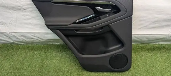 Land Rover Evoque II Coupe rear side trim panel 