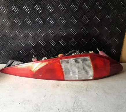 Ford Mondeo Mk III Rear/tail lights 1S7113404C