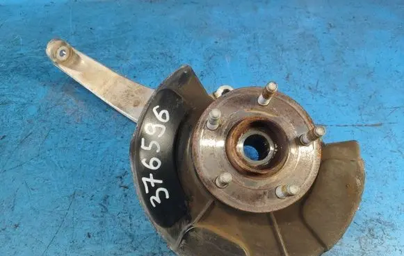 Jeep Grand Cherokee Rear wheel hub spindle/knuckle 4877659AC