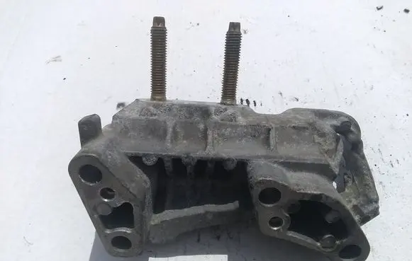 Mazda 3 I Engine mounting bracket 3M516030