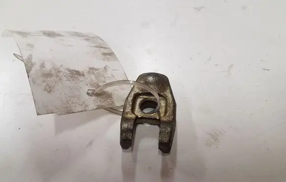 Renault Megane III Fuel Injector clamp holder