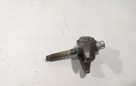 Ford C-MAX II Fuel Injector clamp holder