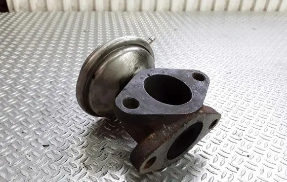 Volvo S70 V70 V70 XC EGR valve 074131503