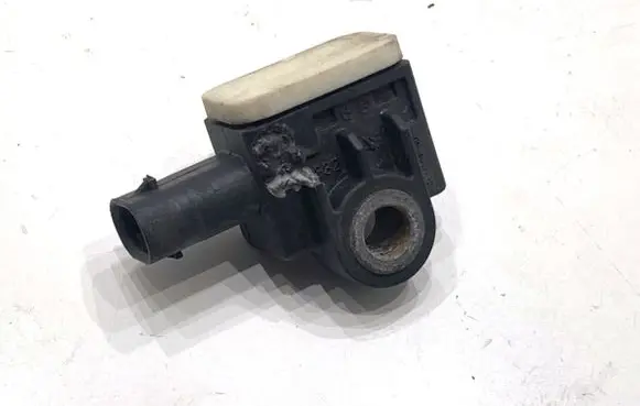 Mercedes-Benz ML W166 Airbag deployment crash/impact sensor A1668210151