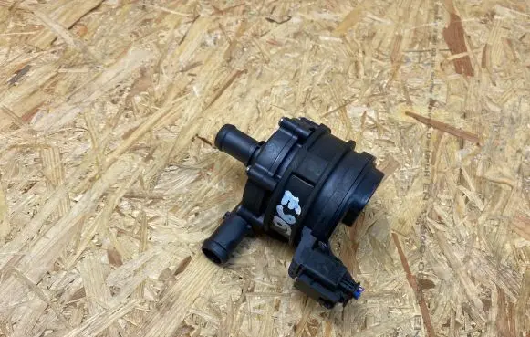 Polestar 2 Water pump 32238224 TPD2310047