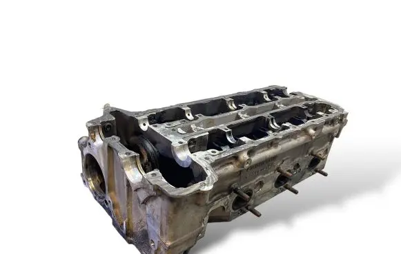 Mercedes-Benz S W221 Engine head A6420106720 0827000339 A6420163901