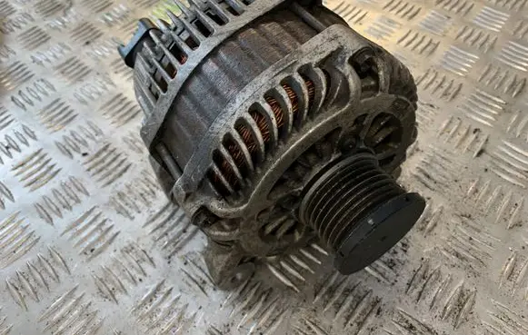 Renault Laguna III Generator/alternator 8200654785