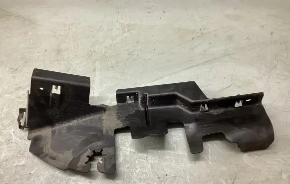 Volkswagen PASSAT B6 Radiator trim 3C0121284