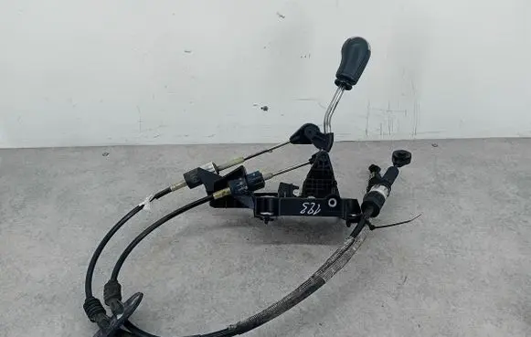 Ford Focus Gear shifter/selector 4M5R7C453DA