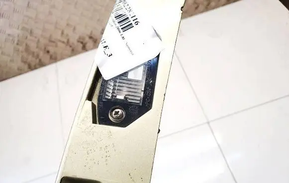 Ford Mondeo Mk III Number plate light