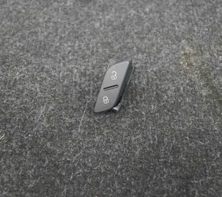 Volkswagen Jetta VI Other switches/knobs/shifts 5C6962125