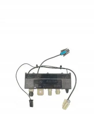 BMW 5 E39 Antenna control unit 8352499