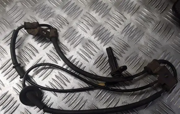 Hyundai Tucson JM ABS rear brake sensor 956802E310