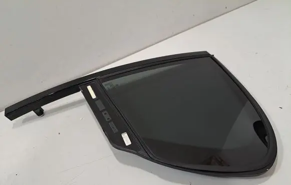 BMW 7 G11 G12 Rear vent window glass 8499707 7370319
