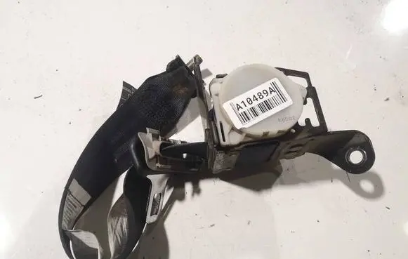 Honda Civic Rear seatbelt 