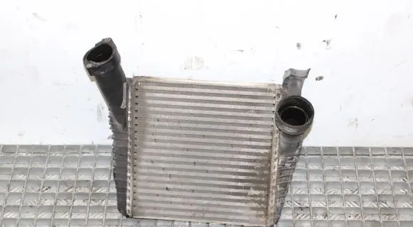 Audi Q7 4L Intercooler radiator 7L6145803C