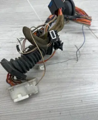 Dodge Nitro Front door wiring loom 56048785AD 56048785ADB