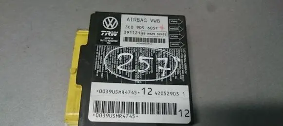 Volkswagen PASSAT B6 Airbag control unit/module 3C0909605F 391121