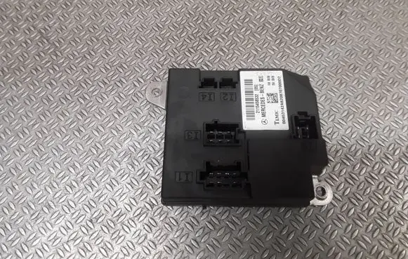Mercedes-Benz E W211 Comfort/convenience module 2115458532