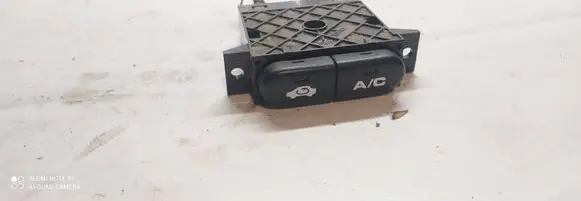 Honda HR-V Other air conditioning (A/C) parts 1982K