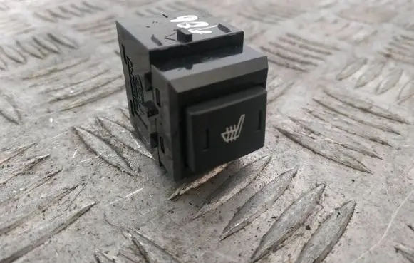 Land Rover Range Rover Sport L320 Seat heating switch YUF500120PVJ