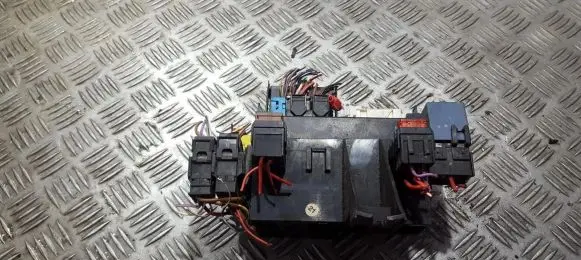 BMW 5 E39 Fuse box set 55892110