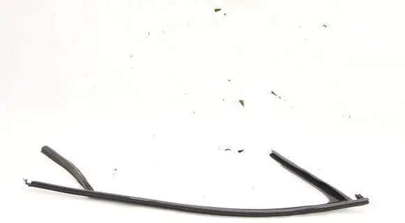 Skoda Octavia Mk4 Rubber seal tailgate window/glass 5E3837432