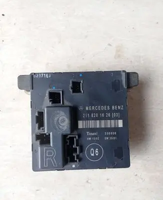Mercedes-Benz E W211 Door control unit/module 2118201626