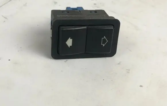 BMW 7 E38 Electric window control switch 8368932