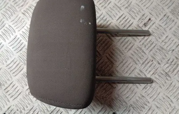 Mitsubishi Space Star Rear seat headrest 