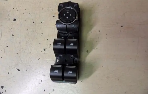 Ford Mondeo MK V Electric window control switch DG9T14540DDW I3280